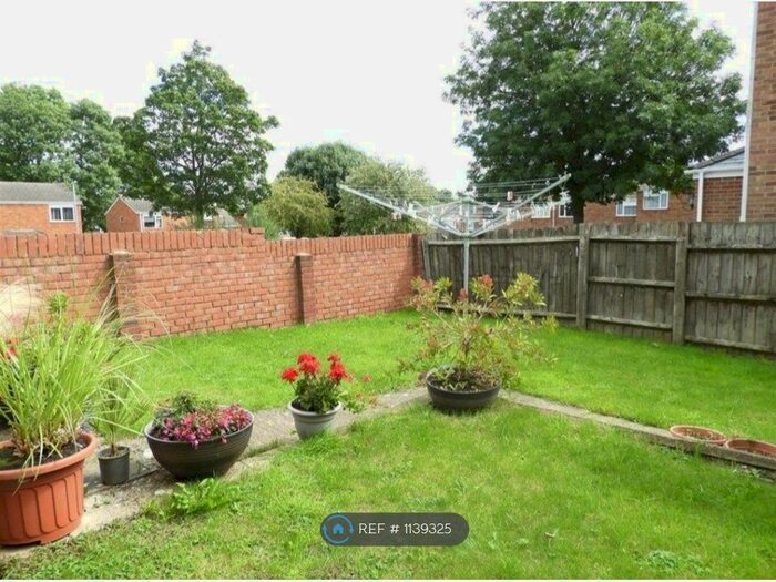 2 Bedroom Semi-Detached House To Rent In Colchester Close, Toothill, Swindon SN5