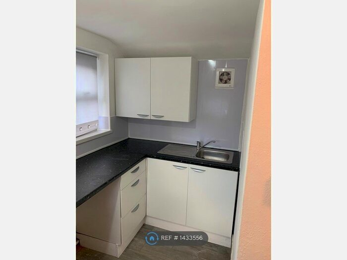 1 Bedroom Flat To Rent In Tettenhall Road, Wolverhampton, WV3