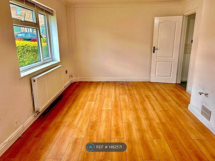 3 Bedroom End Of Terrace House To Rent In Castle Way, Barton Seagrave, Kettering, NN15