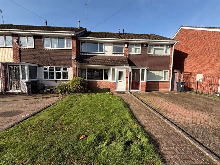 3 Bedroom Town House For Sale In Arlington Court, Oldswinford, Stourbridge, DY8