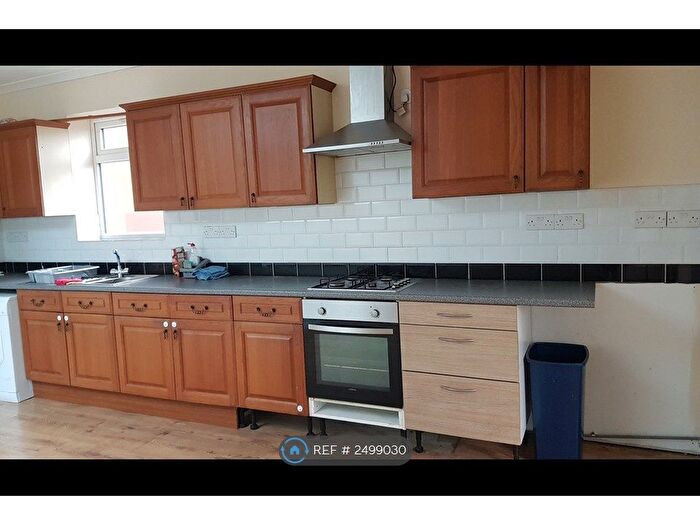 5 Bedroom Semi-Detached House To Rent In Bulstrode Avenue, Hounslow, TW3