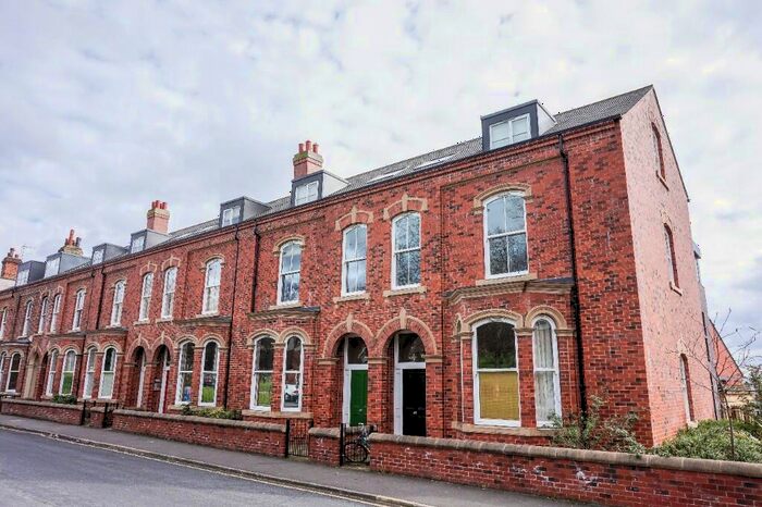 1 Bedroom Apartment To Rent In Hanover Square, Leeds, West Yorkshire, LS3
