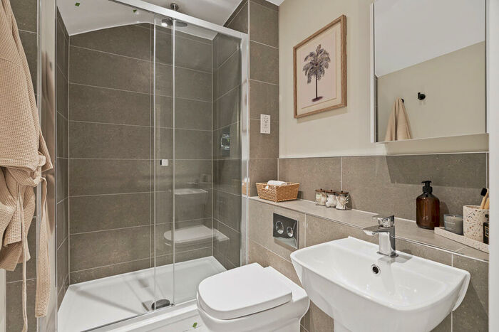 3 Bedroom House To Rent In Newbury, RG14