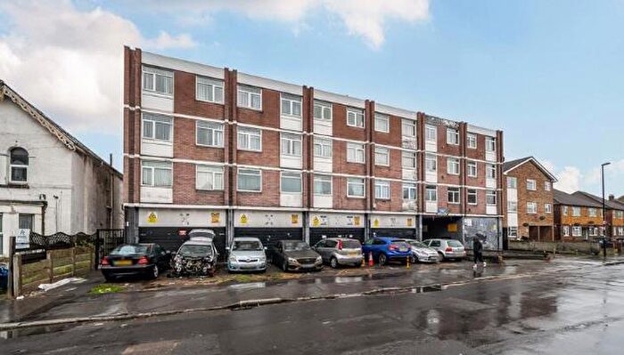 1 Bedroom Flat For Sale In Bensham Manor Road, Thornton Heath, CR7