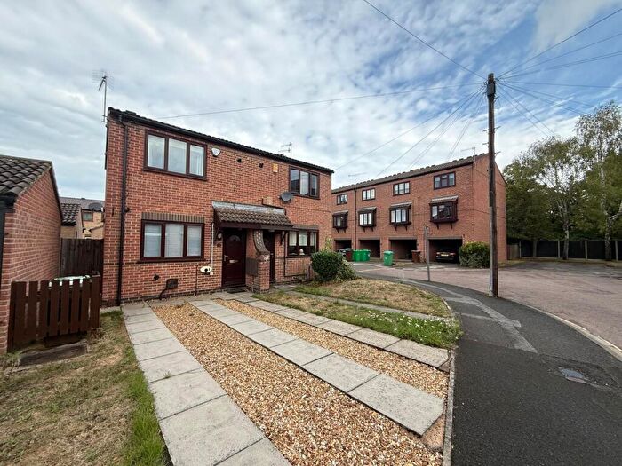 2 Bedroom House To Rent In Lenton Manor, Nottingham, NG7