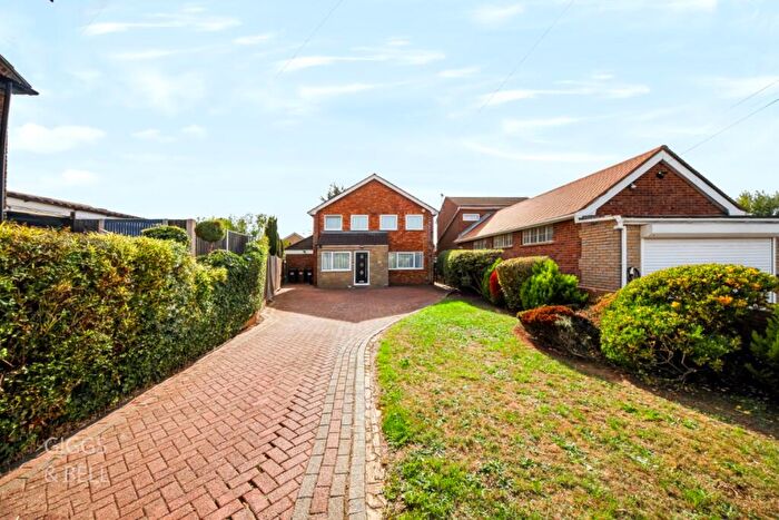 3 Bedroom Detached House For Sale In Luton, Bedfordshire, LU2