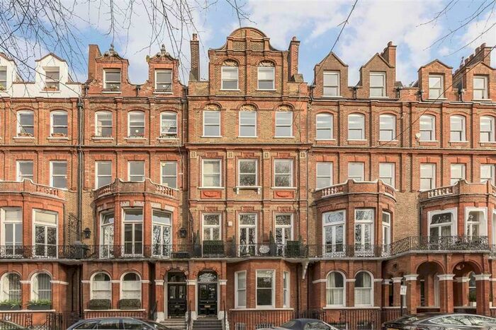 2 Bedroom Flat To Rent In Gledhow Gardens, London, SW5