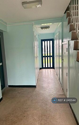 2 Bedroom Flat To Rent In Craster Square, Newcastle Upon Tyne, NE3