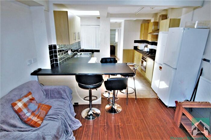 6 Bedroom Terraced House To Rent In Teignmouth Road, Birmingham, B29