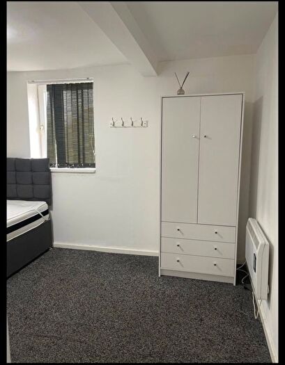 1 Bedroom Flat To Rent In Tong Road, Leeds, LS12
