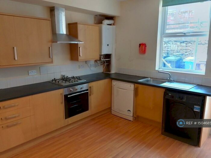 3 Bedroom Terraced House To Rent In Warwick Terrace, Sheffield, S10