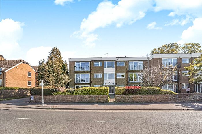 2 Bedroom Flat For Sale In Cassio Road, Watford, Hertfordshire, WD18