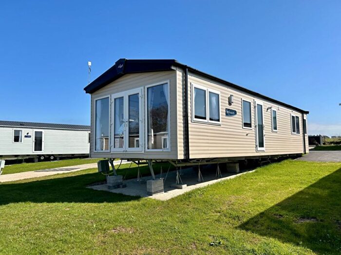 2 Bedroom Mobile/park Home For Sale In Felton, Morpeth, NE65