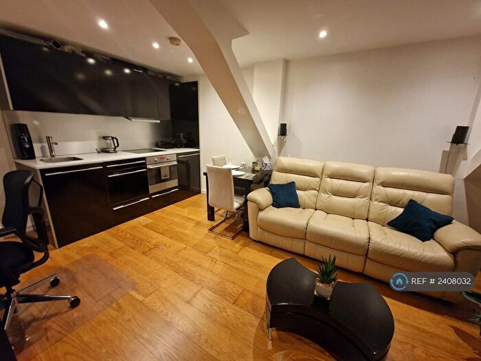 1 Bedroom Flat To Rent In Skypark Road, Bristol, BS3