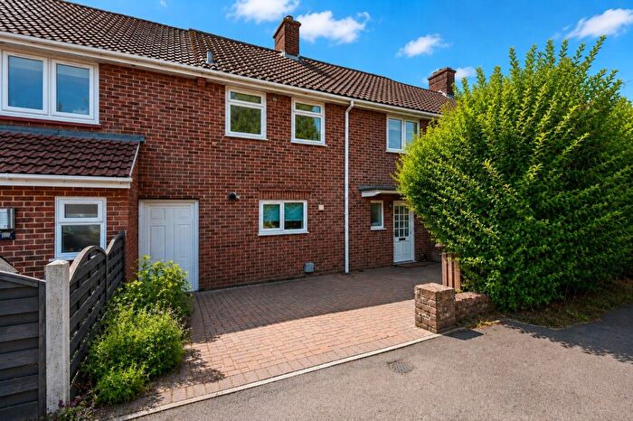 3 Bedroom Terraced House For Sale In Sunnydell, St. Albans, AL2
