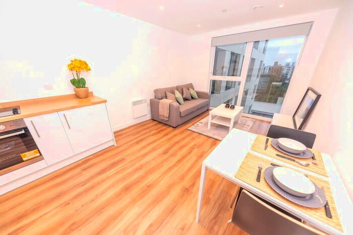 1 Bedroom Flat To Rent In The Gateway, Trafford Road, Salford, M5
