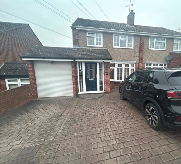 3 Bedroom Semi Detached House For Sale In Pepper Hill, Northfleet, Kent, DA11