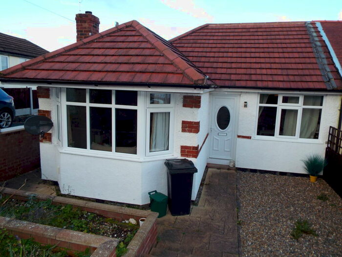 3 Bedroom Semi-Detached Bungalow To Rent In Carmel, Holywell, CH8