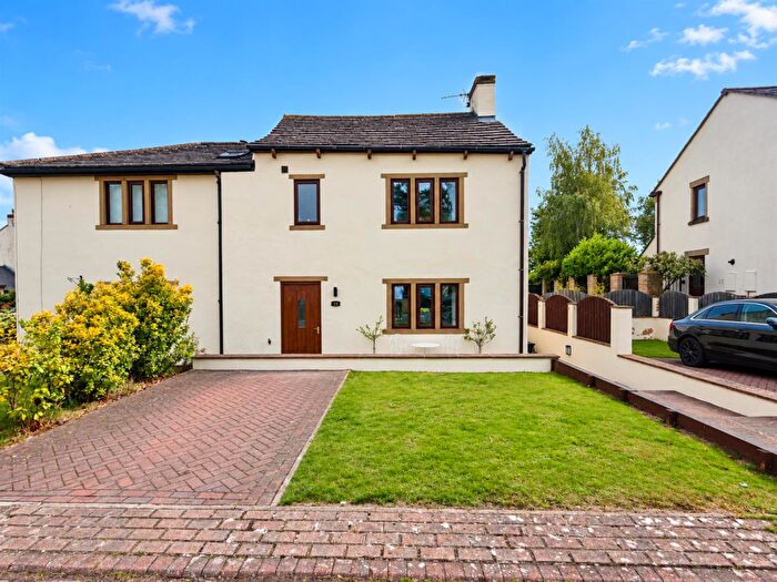 2 Bedroom Semi Detached House To Rent In Holme Farm Court, Leeds, LS12