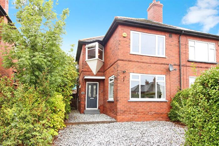 3 Bedroom Semi-Detached House For Sale In Jean Avenue, Leeds, LS15