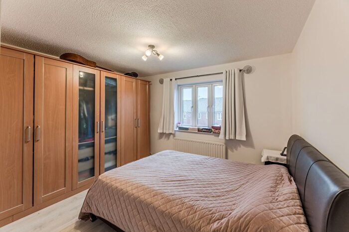 2 Bedroom End Terrace House For Sale In Hobby Court, Oxford, OX4