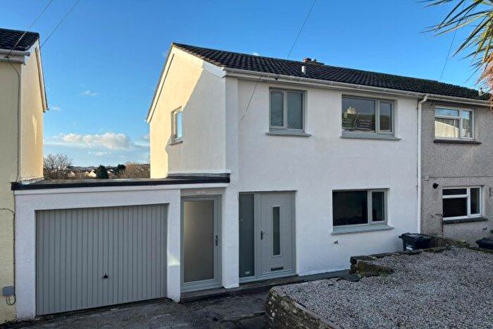 3 Bedroom Property To Rent In Roslyn Close, St. Austell, PL25