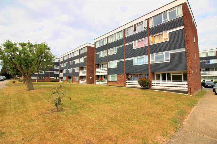 2 Bedroom Flat To Rent In Park Court, Harlow, CM20