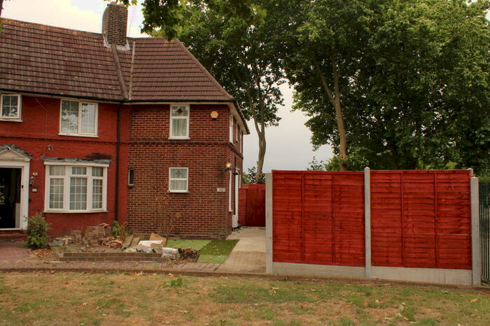2 Bedroom House To Rent In Becontree Avenue, Dagenham, RM8