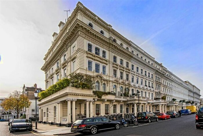 3 Bedroom Flat To Rent In Queen's Gate Terrace, London, SW7