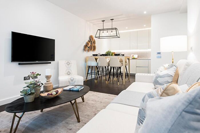 2 Bedroom Flat To Rent In The Residence, Charles Clowes Walk, Nine Elms, London, SW11