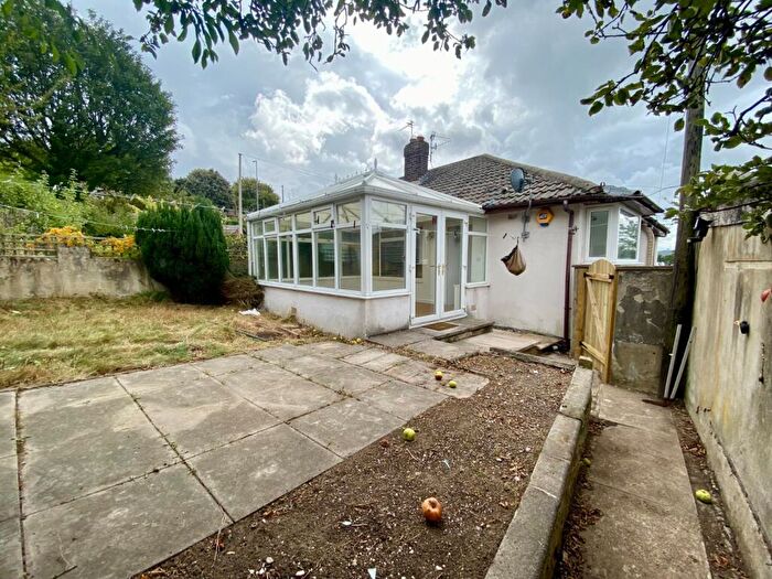2 Bedroom Bungalow For Sale In Kingsdale Drive, Bradford, BD2