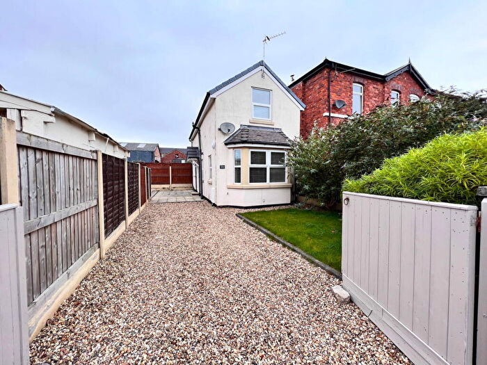 2 Bedroom Detached House For Sale In Linaker Street, Southport, PR8