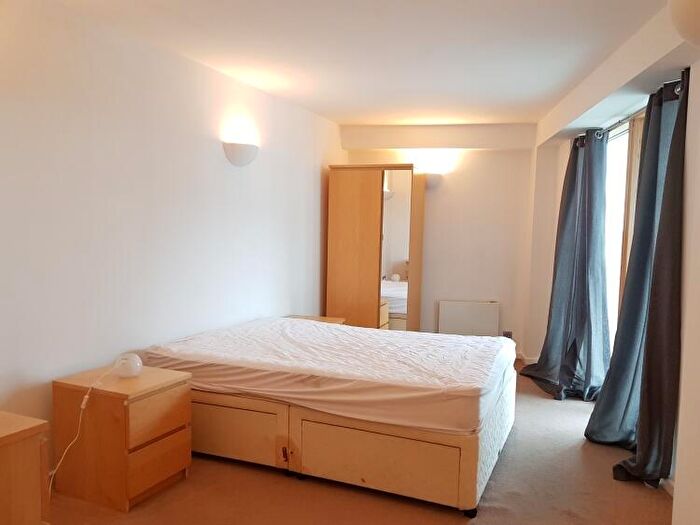 2 Bedroom Apartment To Rent In Whitehall Waterfront Riverside Way Leeds, LS1