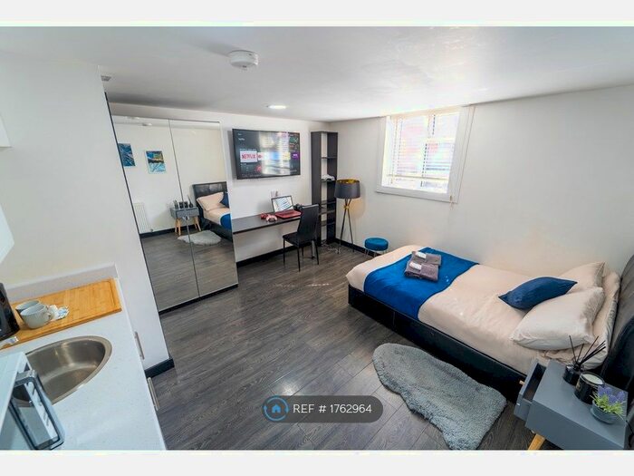 Studio To Rent In North Road, Selly Oak, Birmingham, B29