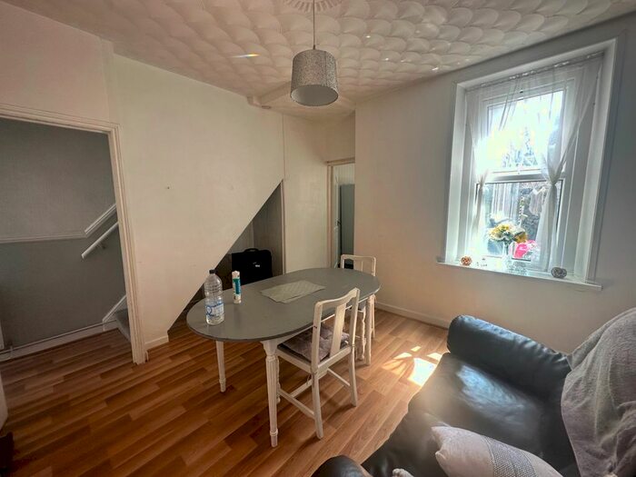 5 Bedroom Terraced House To Rent In Rodney Street, Swansea, SA1