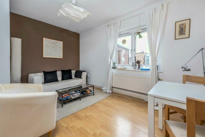 1 Bedroom Apartment To Rent In Halton Road, Islington, London, N1