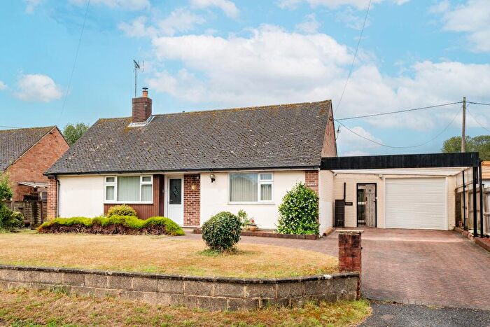 4 Bedroom Detached Bungalow For Sale In Hatherden Lane, Andover, SP11