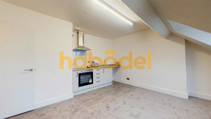 1 Bedroom Flat To Rent In Park Avenue, Princes Avenue, Hull, HU5