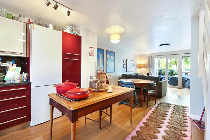 3 Bedroom House For Sale In Brockley Park, London, SE23