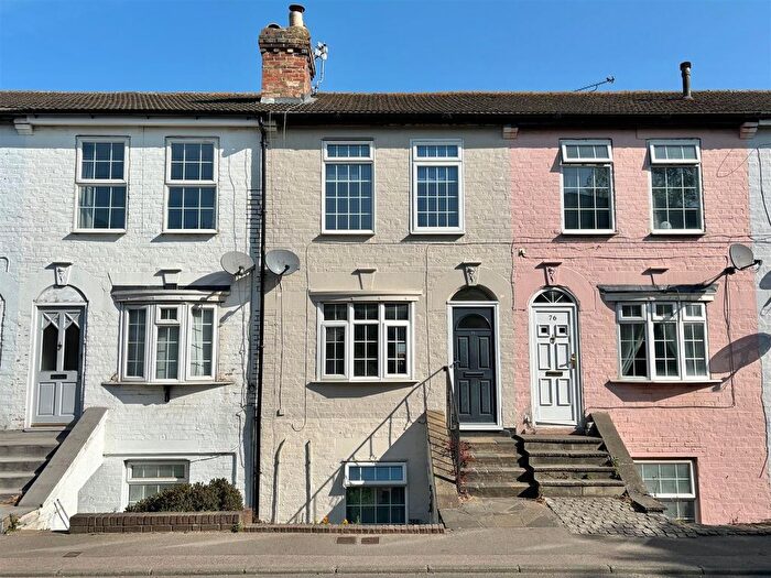 2 Bedroom Flat For Sale In Seal Road, Sevenoaks, TN14