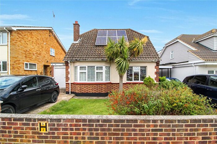 4 Bedroom Detached House For Sale In Fairfield Gardens, Leigh-on-Sea, Essex, SS9