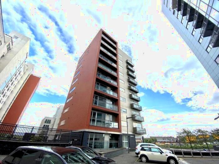 3 Bedroom Flat To Rent In Meadowside Quay Walk, Glasgow, G11