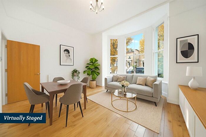 2 Bedroom Flat For Sale In Cavendish Road, Brondesbury, NW6
