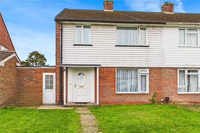 3 Bedroom Semi-Detached House For Sale In Long Grove, Baughurst, Tadley, Hampshire, RG26