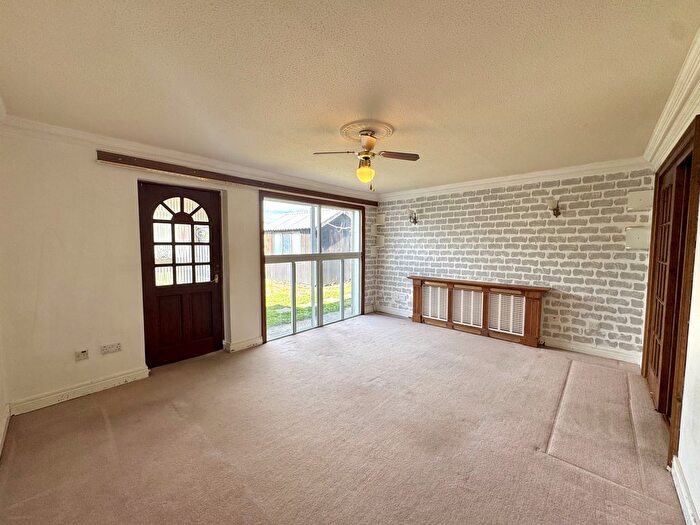 3 Bedroom End Terrace House To Rent In Maisie Webster Close, Stanwell, Staines-Upon-Thames, TW19