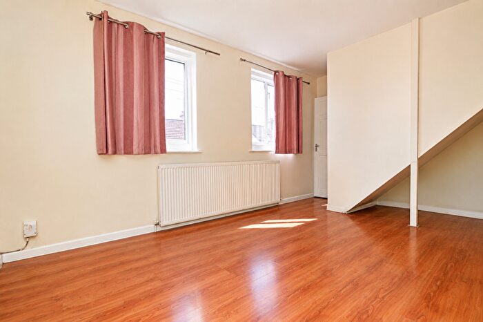 4 Bedroom Terraced House To Rent In Stokes Road, London, E6
