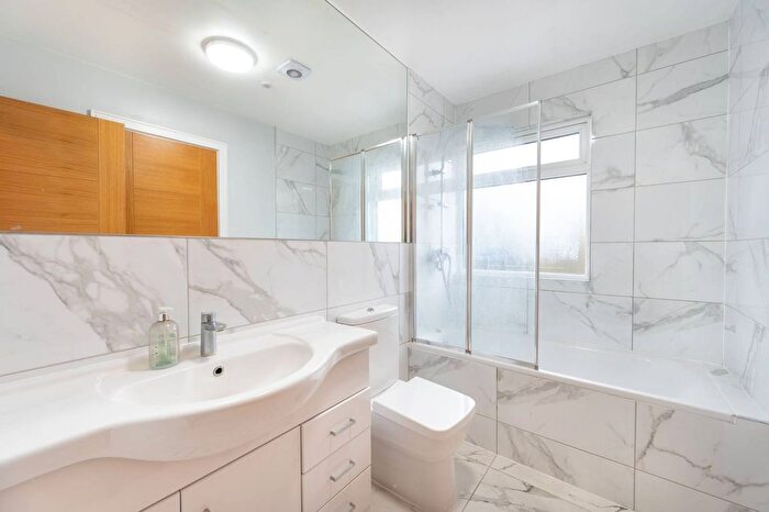 Studio To Rent In Oldfield Lane North, Greenford, UB6