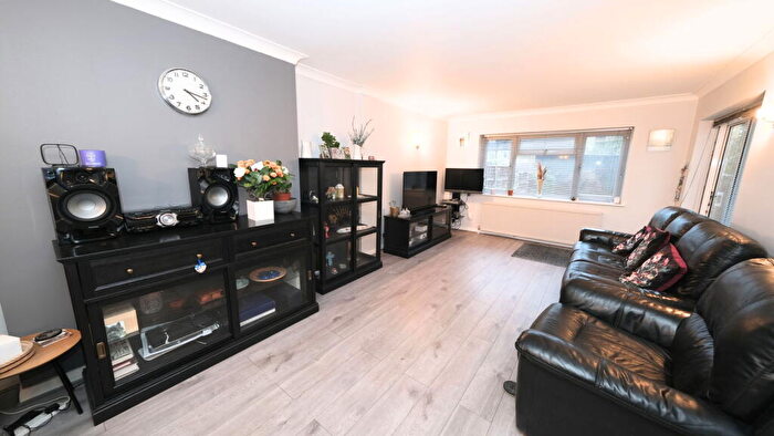 3 Bedroom Semi-Detached House For Sale In Tudor Way, Waltham Abbey, EN9