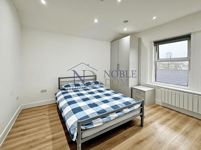Studio To Rent In Hounslow, TW3