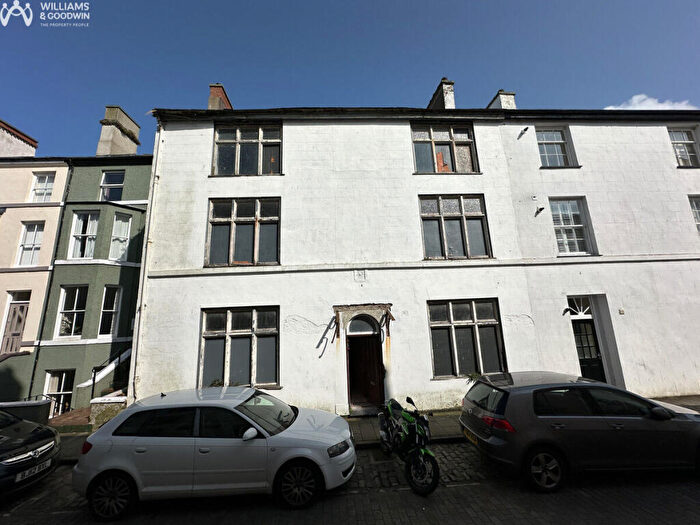 4 Bedroom Terraced House For Sale In Church Street, Caernarfon, LL55